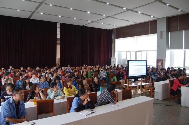 成都PG电子集团召开2015年夏季成都零售总结表彰会